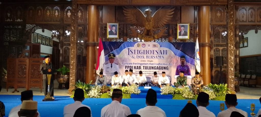 Plt Bupati Ajak Perangkat Desa Perkuat Profesionalisme pada Puncak Harlah ke-20 PPDI Tulungagung