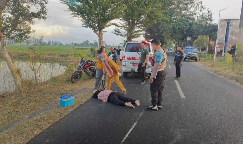 Diduga Kehilangan Kendali, Pesepeda Perempuan di Sumbergempol Tewas Usai Terlibat Kecelakaan dengan Motor
